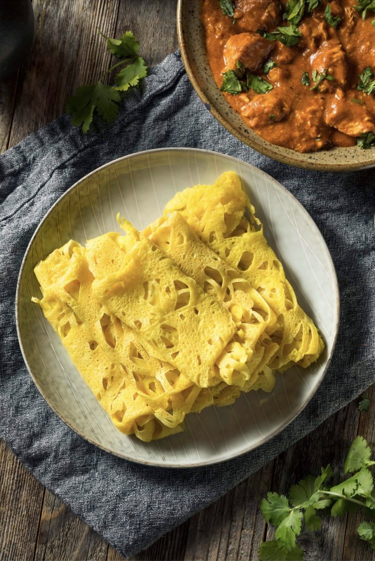 roti kirai served with curry